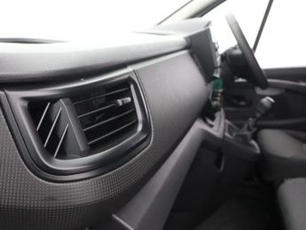 RENAULT TRAFIC 2.0 dCi Blue LL30 Business Panel Van 5dr Diesel Manual L2 H1 Eur
