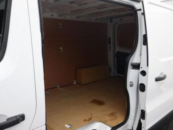 RENAULT TRAFIC 2.0 dCi Blue LL30 Business Panel Van 5dr Diesel Manual L2 H1 Eur