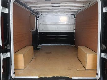 RENAULT TRAFIC 2.0 dCi Blue LL30 Business Panel Van 5dr Diesel Manual L2 H1 Eur