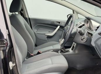 FORD FIESTA 1.25 Zetec Hatchback 5dr Petrol Manual (133 g/km, 81 bhp)