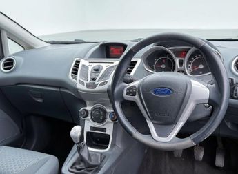 FORD FIESTA 1.25 Zetec Hatchback 5dr Petrol Manual (133 g/km, 81 bhp)