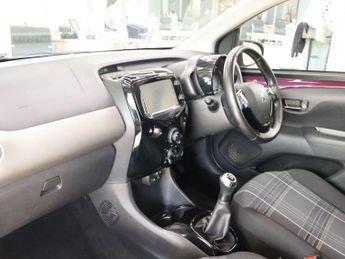 PEUGEOT 108 1.2 PureTech Allure Hatchback 5dr Petrol Manual Euro 6 (82 ps)