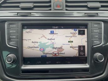 VOLKSWAGEN TIGUAN 2.0 TDI BlueMotion Tech SEL SUV 5dr Diesel DSG Euro 6 (s/s) (150