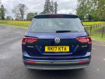 VOLKSWAGEN TIGUAN 2.0 TDI BlueMotion Tech SEL SUV 5dr Diesel DSG Euro 6 (s/s) (150