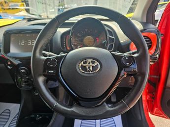 TOYOTA AYGO AUTOMATIC 1.0 VVT-i x-cite Hatchback 5dr Petrol x-shift Euro 5 E