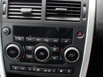 LAND ROVER DISCOVERY SPORT 2.0 TD4 SE Tech SUV 5dr Diesel Auto 4WD Euro 6 (s/s) (180 ps)