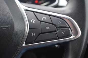 RENAULT CAPTUR 1.6 E-TECH techno SUV 5dr Petrol Hybrid Auto Euro 6 (s/s) (145 p
