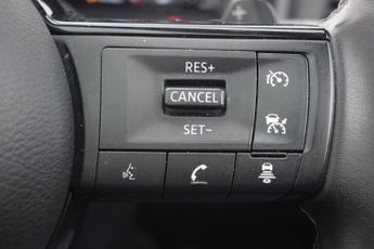 NISSAN QASHQAI 1.3 DIG-T MHEV N-Connecta SUV 5dr Petrol Hybrid XTRON Euro 6 (s/