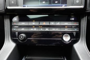 JAGUAR F-PACE 2.0 P250i R-Sport SUV 5dr Petrol Auto AWD Euro 6 (s/s) (250 ps)