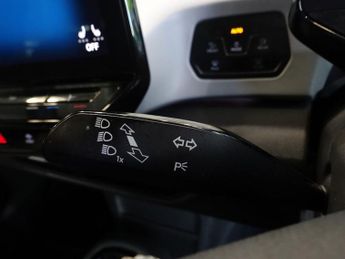 VOLKSWAGEN ID.3 Pro Performance 58kWh Family Hatchback 5dr Electric Auto (204 ps