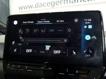 VOLKSWAGEN ID.3 Pro Performance 58kWh Family Hatchback 5dr Electric Auto (204 ps