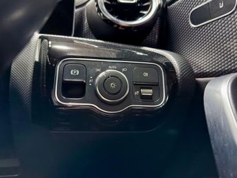 MERCEDES-BENZ A-CLASS 1.5 A180d Sport (Executive) Hatchback 5dr Diesel 7G-DCT Euro 6 (