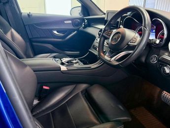 MERCEDES-BENZ GLC 2.1 GLC220d AMG Line SUV 5dr Diesel G-Tronic 4MATIC Euro 6 (s/s)
