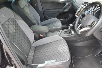 VOLKSWAGEN TIGUAN 1.5 TSI R-Line SUV 5dr Petrol DSG Euro 6 (s/s) (150 ps)