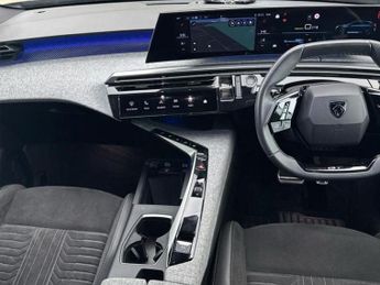 PEUGEOT E-3008 73kWh GT SUV 5dr Electric Auto (210 ps)