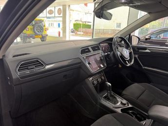 VOLKSWAGEN TIGUAN 2.0 TSI SEL SUV 5dr Petrol DSG 4Motion Euro 6 (s/s) (180 ps)