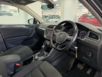 VOLKSWAGEN TIGUAN 2.0 TSI SEL SUV 5dr Petrol DSG 4Motion Euro 6 (s/s) (180 ps)