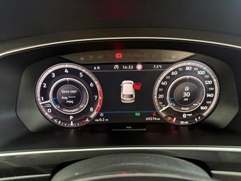 VOLKSWAGEN TIGUAN 2.0 TSI SEL SUV 5dr Petrol DSG 4Motion Euro 6 (s/s) (180 ps)