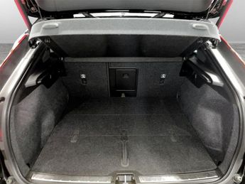 VOLVO C40 Recharge 69kWh Plus SUV 5dr Electric Auto (231 ps)