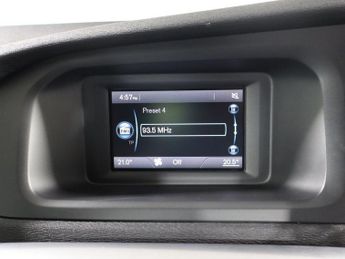 VOLVO V40 CROSS COUNTRY 1.6 D2 Lux Hatchback 5dr Diesel Powershift Euro 5 (s/s) (115 ps)