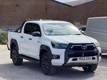 TOYOTA HI-LUX 2.8 D-4D Invincible X Pickup Double Cab 4dr Diesel Auto 4WD Euro