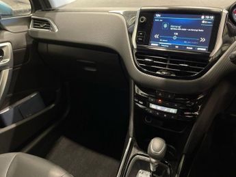 PEUGEOT 2008 1.2 PureTech Allure SUV 5dr Petrol EAT Euro 6 (s/s) (110 ps)