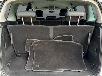 VAUXHALL ZAFIRA TOURER 1.4i Turbo SRi Nav MPV 5dr Petrol Auto Euro 6 (140 ps)