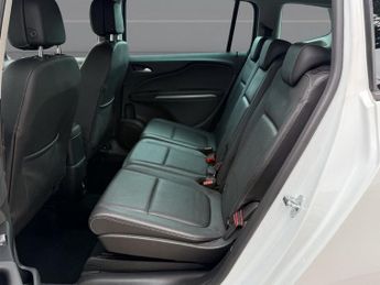 VAUXHALL ZAFIRA TOURER 1.4i Turbo SRi Nav MPV 5dr Petrol Auto Euro 6 (140 ps)