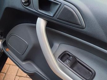 FORD FIESTA 1.4 Titanium Hatchback 5dr Petrol Automatic (154 g/km, 94 bhp)