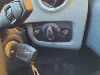 FORD FIESTA 1.4 Titanium Hatchback 5dr Petrol Automatic (154 g/km, 94 bhp)