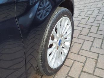 FORD FIESTA 1.4 Titanium Hatchback 5dr Petrol Automatic (154 g/km, 94 bhp)