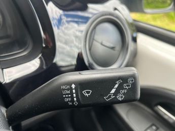 VOLKSWAGEN UP! 1.0 Move up! Hatchback 3dr Petrol Manual Euro 6 (60 ps)