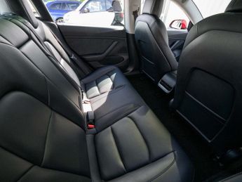 TESLA Model 3 Standard Range Plus Saloon 4dr Electric Auto RWD (241 bhp)