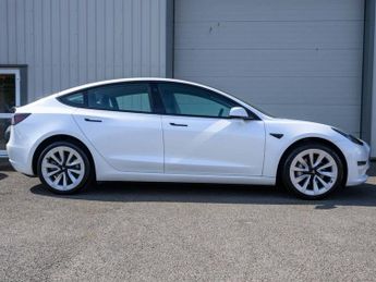 TESLA Model 3 Standard Range Plus Saloon 4dr Electric Auto RWD (241 bhp)
