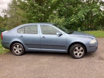 SKODA OCTAVIA 1.6 FSI Ambiente Hatchback 5dr Petrol Manual Euro 4 (115 bhp)