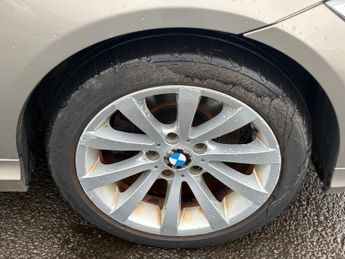 BMW 3 SERIES 2.0 318d SE Touring 5dr Diesel Steptronic Euro 5 (143 ps)