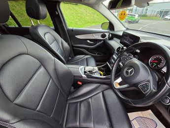 MERCEDES-BENZ GLC 2.1 GLC250d Sport (Premium) G-Tronic 4MATIC Euro 6 (s/s) 5dr