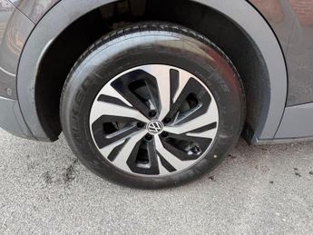 VOLKSWAGEN ID.4 Pure Performance 52kWh Style Auto 5dr