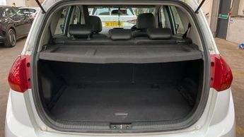 KIA VENGA 1.6 4 MPV 5dr Petrol Auto Euro 6 (123 bhp)