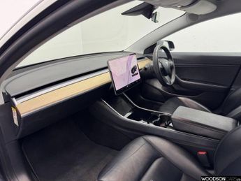 TESLA Model 3 (Dual Motor) Long Range Saloon 4dr Electric Auto 4WDE (346 ps)