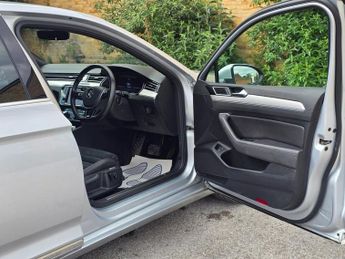 VOLKSWAGEN PASSAT 1.4 TSI GTE Saloon 4dr Petrol Plug-in Hybrid DSG Euro 6 (s/s) (2