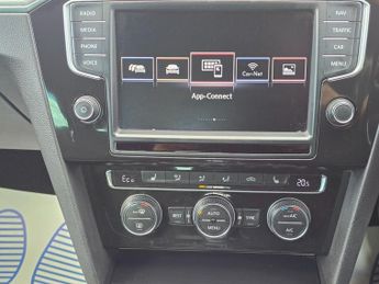 VOLKSWAGEN PASSAT 1.4 TSI GTE Saloon 4dr Petrol Plug-in Hybrid DSG Euro 6 (s/s) (2