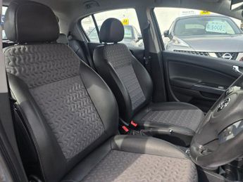 VAUXHALL CORSA AUTOMATIC 1.4 16V SE Hatchback 5dr Petrol Auto Euro 5 (100 ps)
