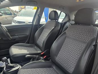 VAUXHALL CORSA AUTOMATIC 1.4 16V SE Hatchback 5dr Petrol Auto Euro 5 (100 ps)