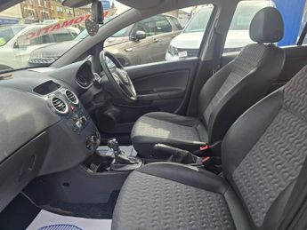 VAUXHALL CORSA AUTOMATIC 1.4 16V SE Hatchback 5dr Petrol Auto Euro 5 (100 ps)