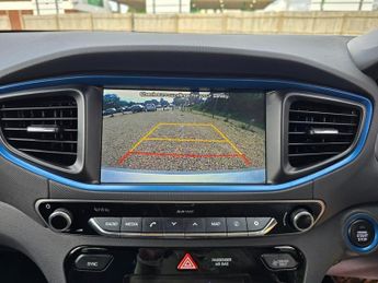 HYUNDAI IONIQ 1.6 h-GDi GPF Premium Hatchback 5dr Petrol Hybrid DCT Euro 6 (s/