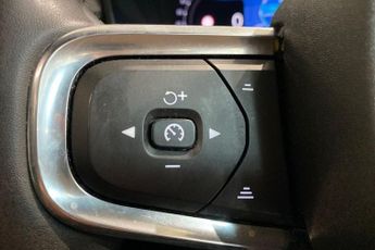 VOLVO C40 Recharge 69kWh Core SUV 5dr Electric Auto (231 ps) Panoramic Sun