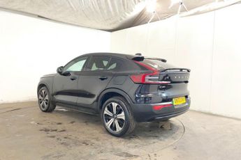 VOLVO C40 Recharge 69kWh Core SUV 5dr Electric Auto (231 ps) Panoramic Sun