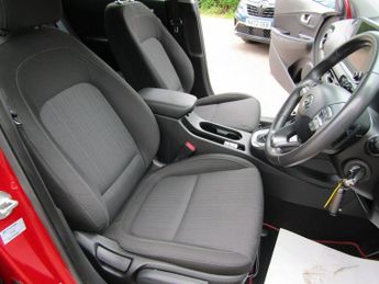 HYUNDAI KONA 1.6 h-GDi SE Connect SUV 5dr Petrol Hybrid Automatic DCT Euro 6 