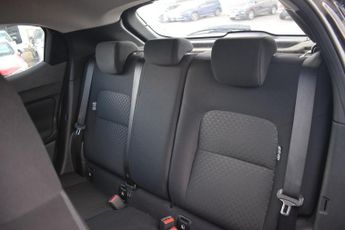 NISSAN JUKE 1.0 DIG-T Acenta SUV 5dr Petrol DCT Auto Euro 6 (s/s) (117 ps)
